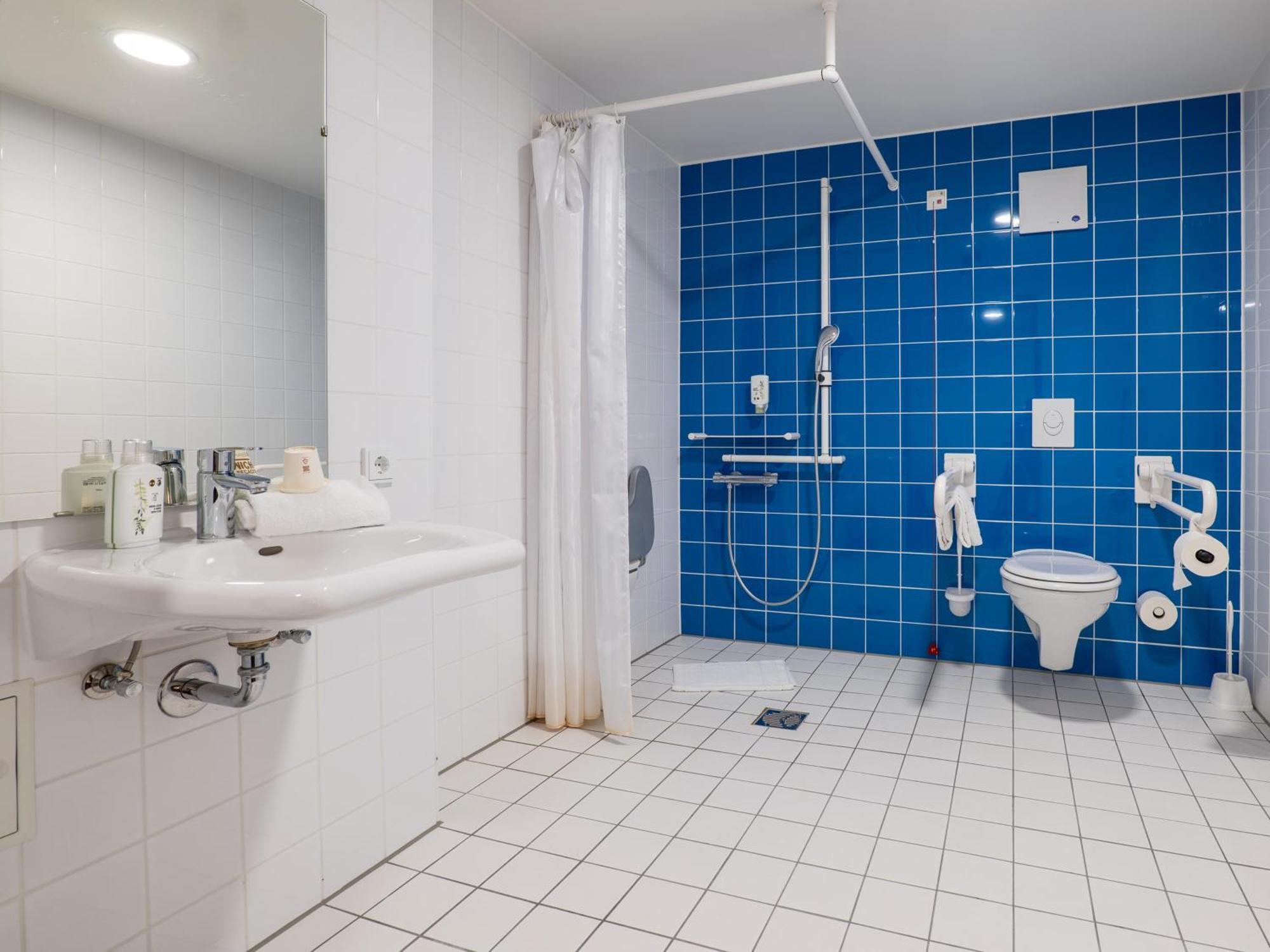 B&B Hotel Stuttgart-Airport/Messe 외부 사진
