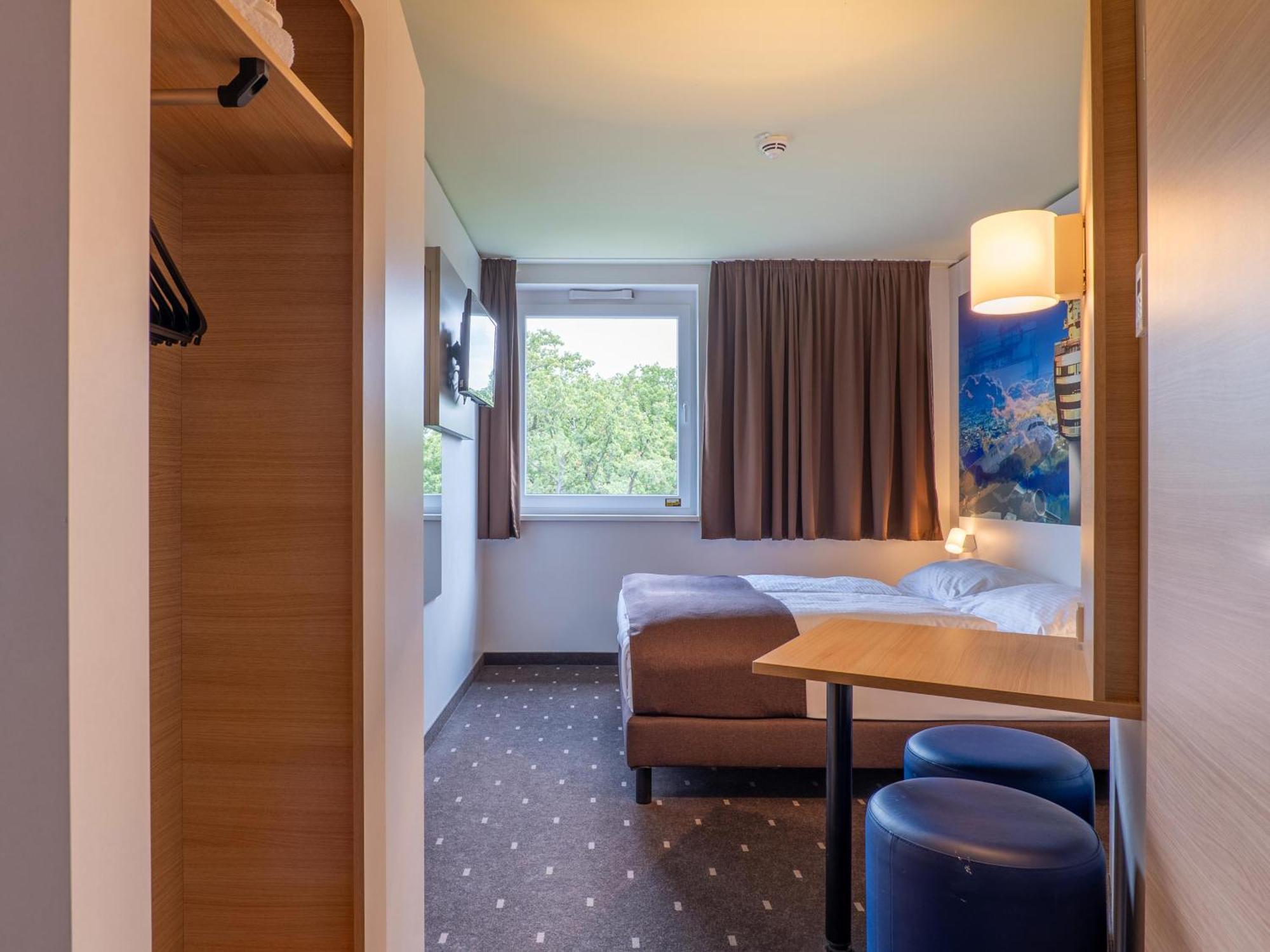 B&B Hotel Stuttgart-Airport/Messe 외부 사진
